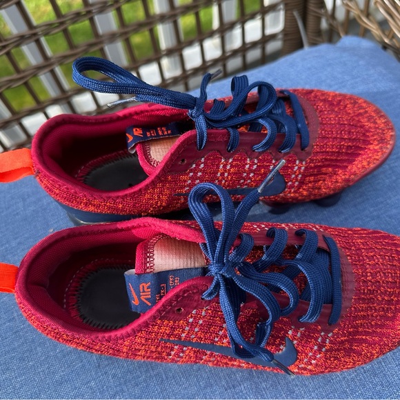 Nike Air Vapormax Flyknit 3 GS Red/Blue Size 7 - Picture 3 of 10